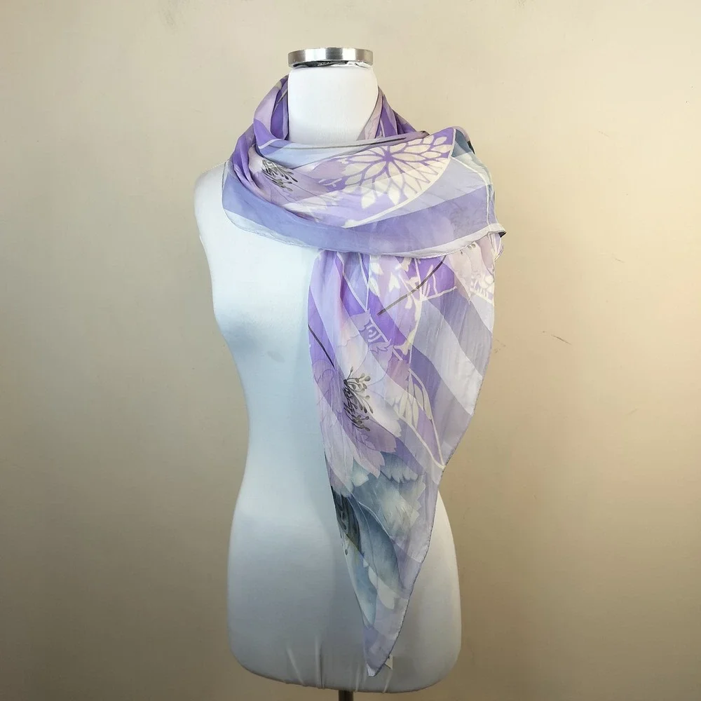 Oscar de la Renta Vintage Floral Silk Scarf 32x32 Purple Lavender Pastel